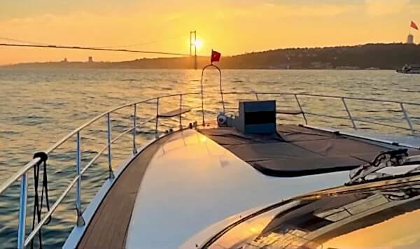 Romantic sunset yacht experience in Istanbul